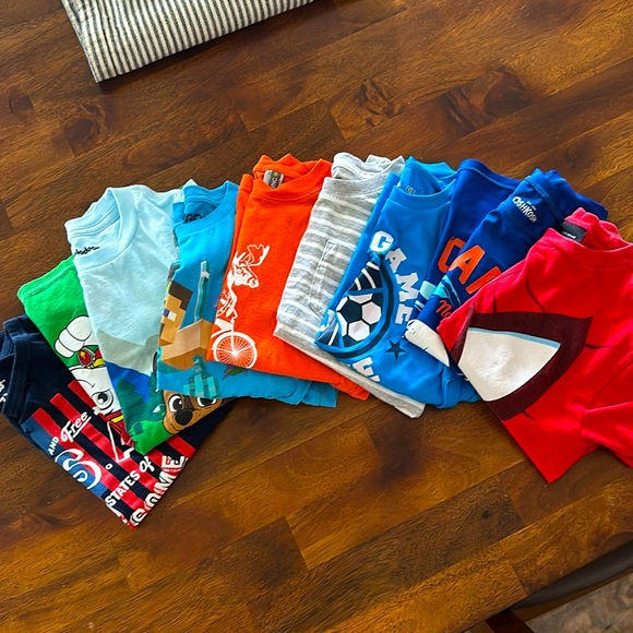 Youth Tshirt Lot - Picture 1 of 1